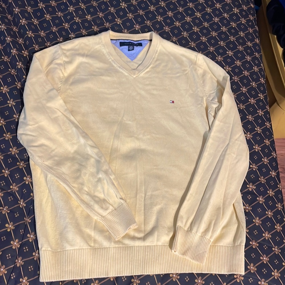 Tommy Hilfiger crewneck size large mens